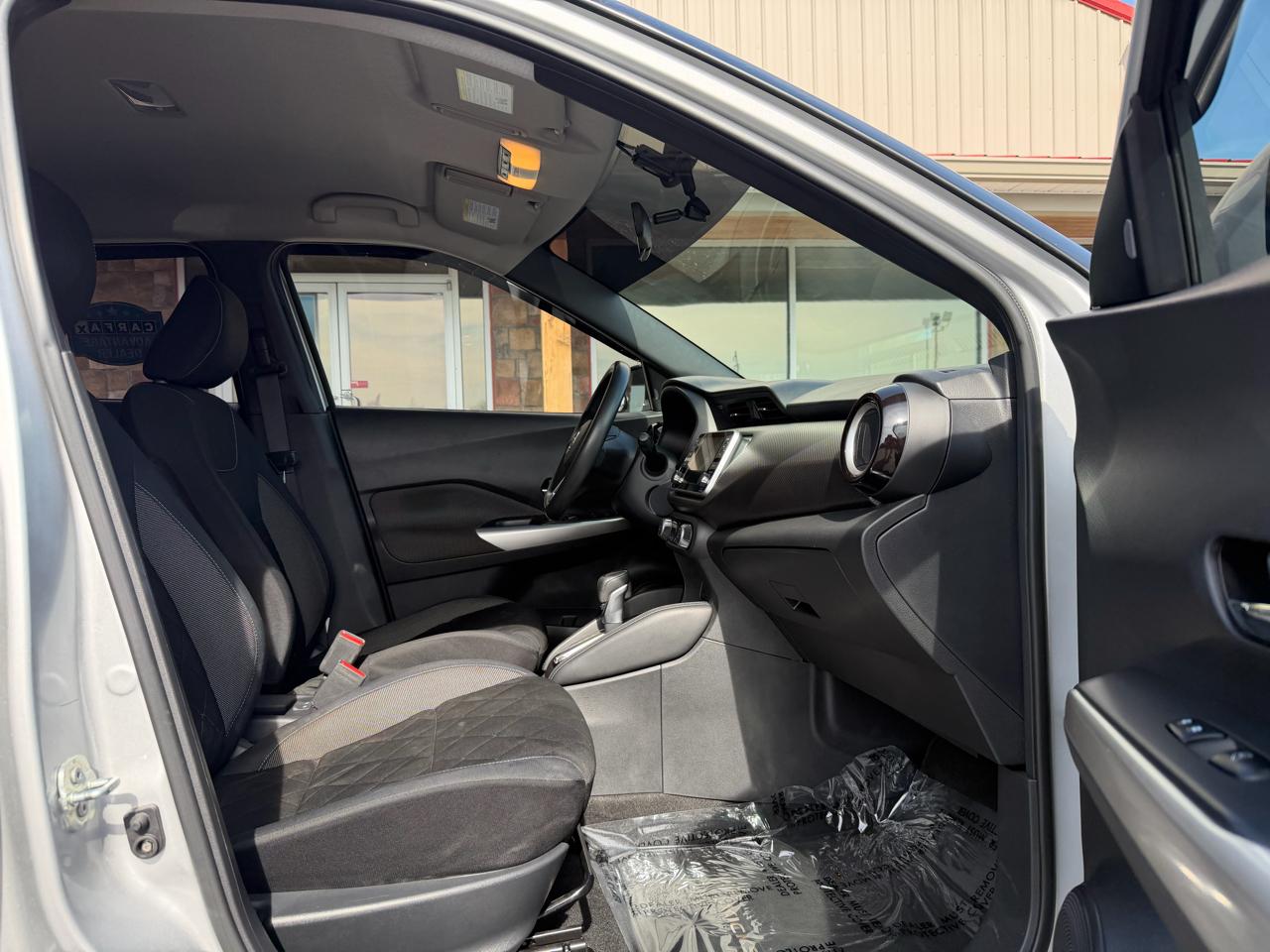 Nissan Kicks SV FWD 2019