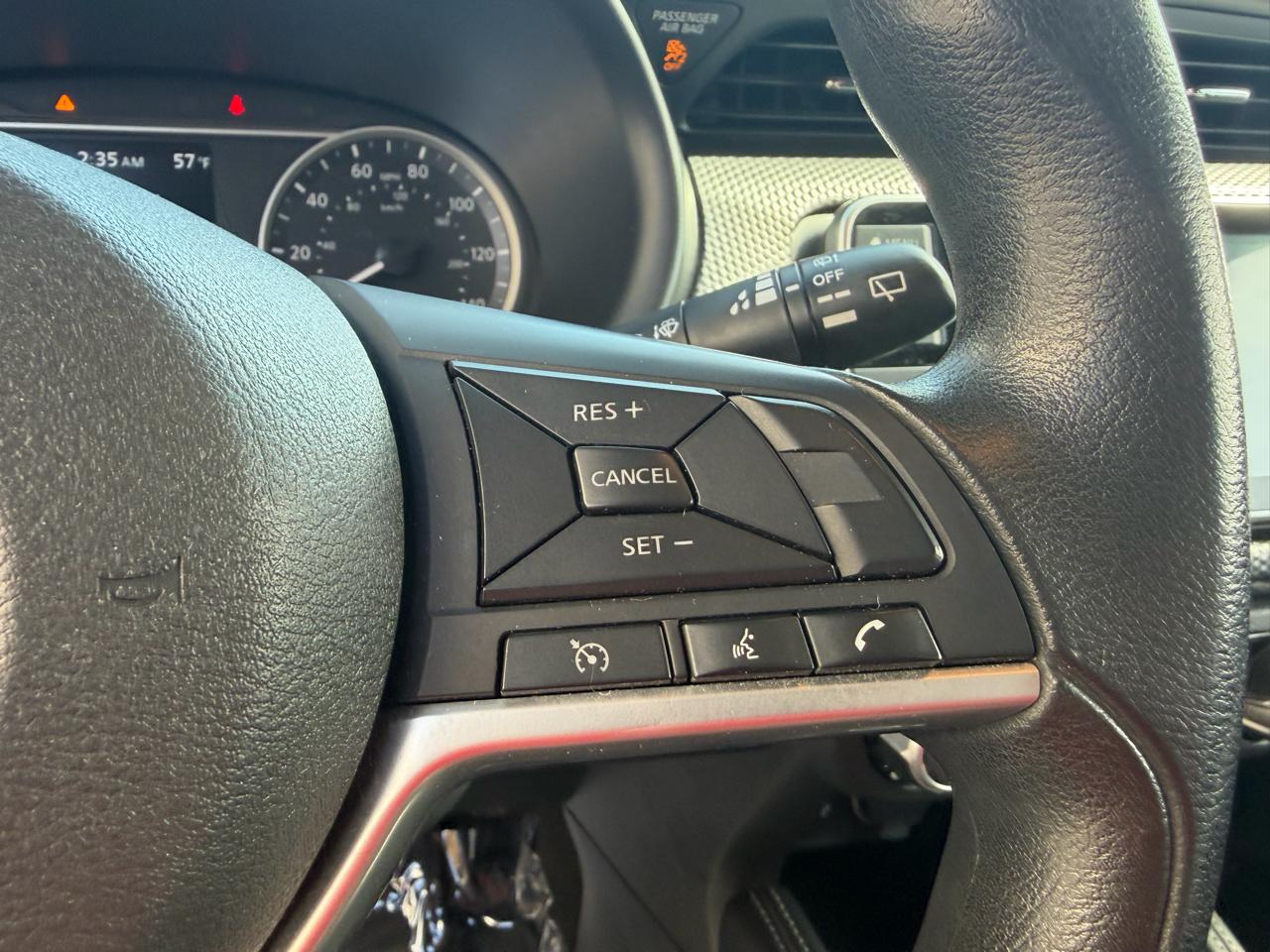 Nissan Kicks SV FWD 2019