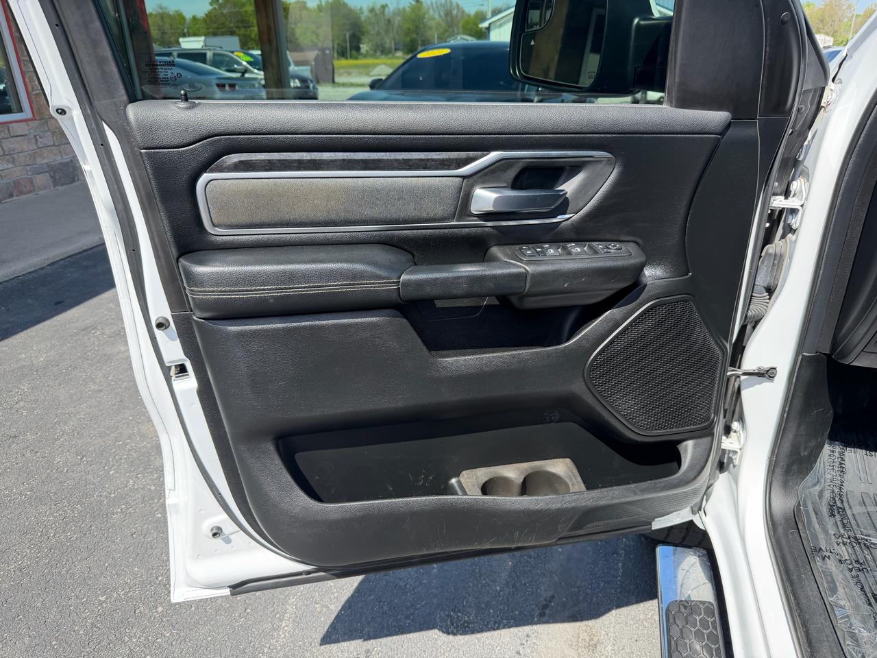 RAM 1500 Big Horn/Lone Star 4x4 Crew Cab 5'7" Box 2019