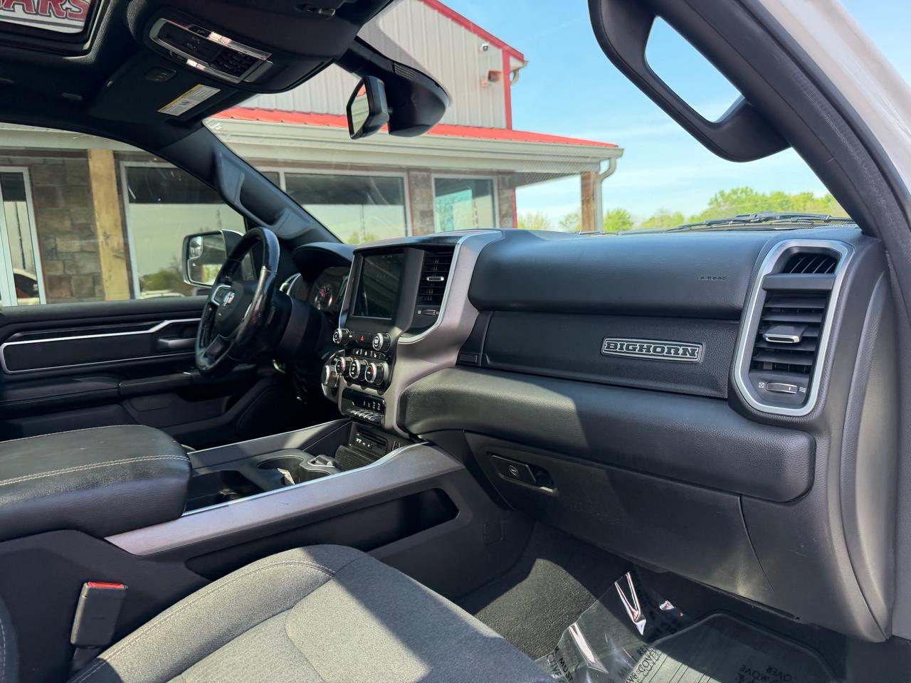 RAM 1500 Big Horn/Lone Star 4x4 Crew Cab 5'7" Box 2019