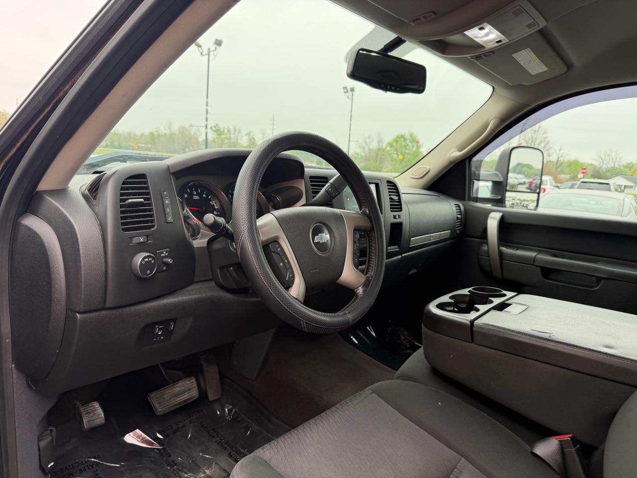 Chevrolet Silverado 2500HD 4WD Crew Cab 153.7" LT 2013