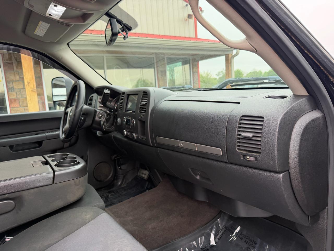 Chevrolet Silverado 2500HD 4WD Crew Cab 153.7" LT 2013