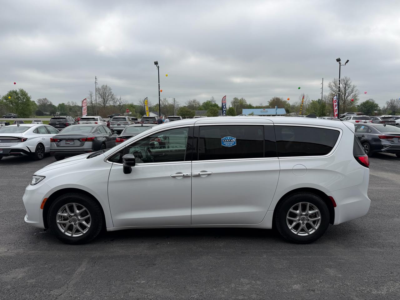 Chrysler Pacifica Touring L FWD 2024