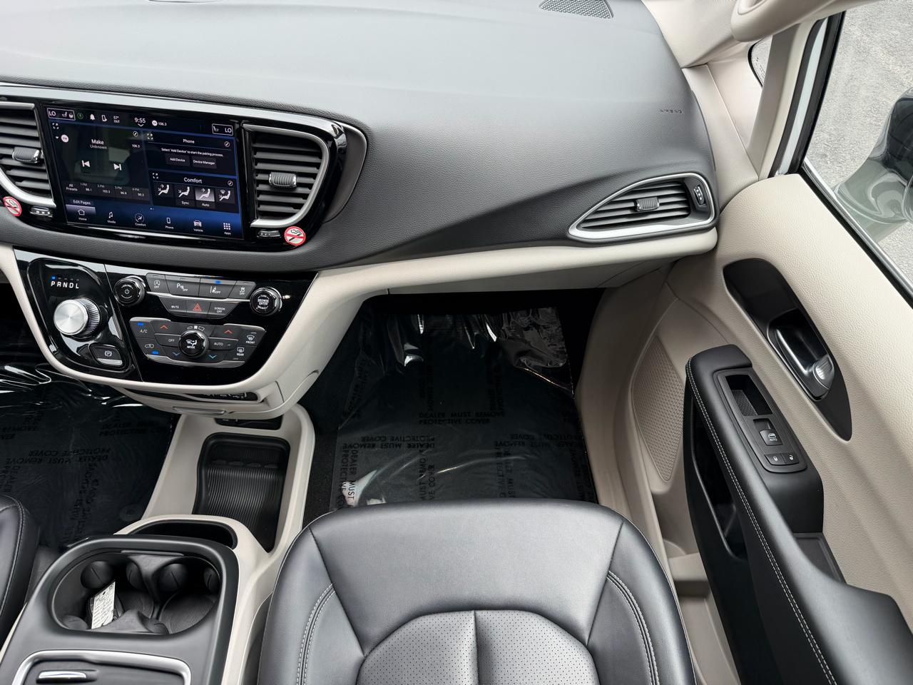 Chrysler Pacifica Touring L FWD 2024