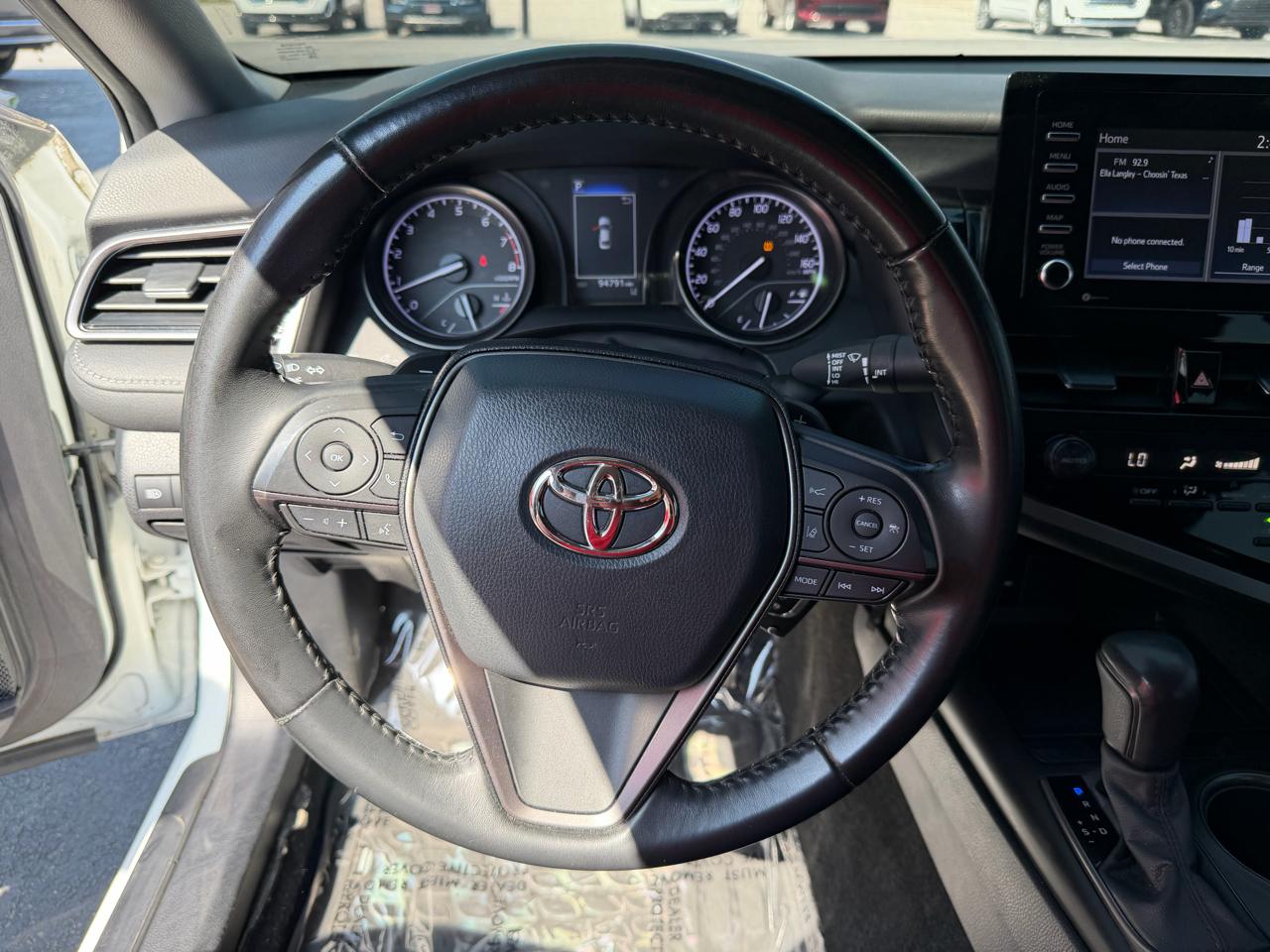 Toyota Camry SE Auto (Natl) 2021