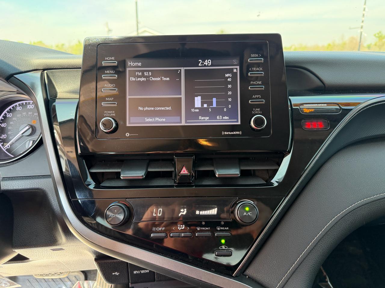 Toyota Camry SE Auto (Natl) 2021