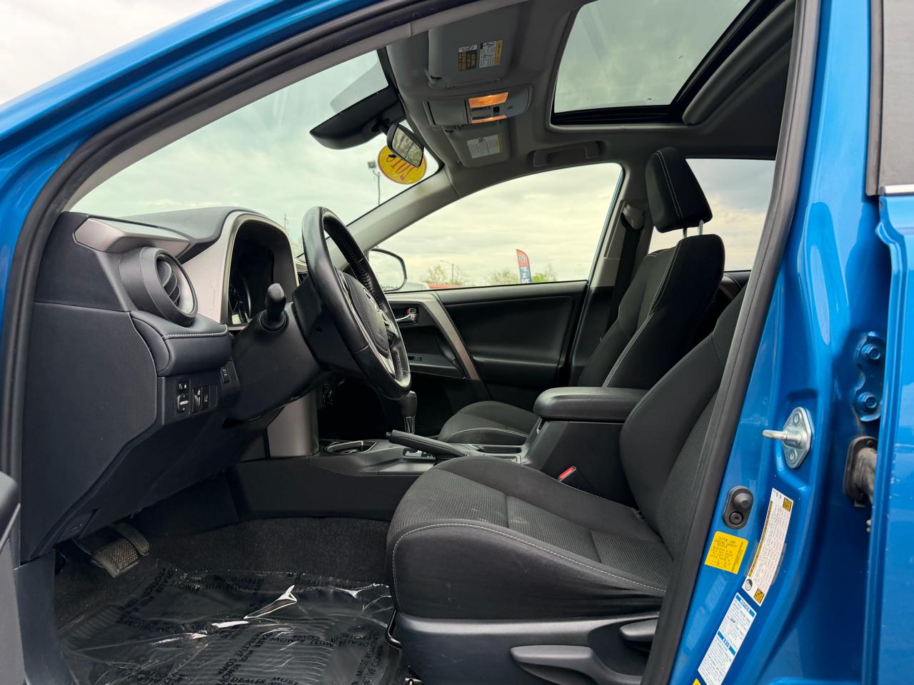 Toyota RAV4 Adventure AWD (Natl) 2018