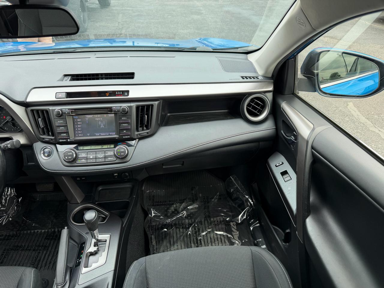 Toyota RAV4 Adventure AWD (Natl) 2018