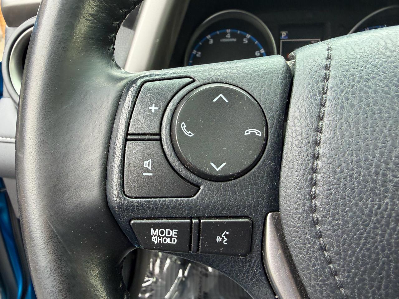 Toyota RAV4 Adventure AWD (Natl) 2018