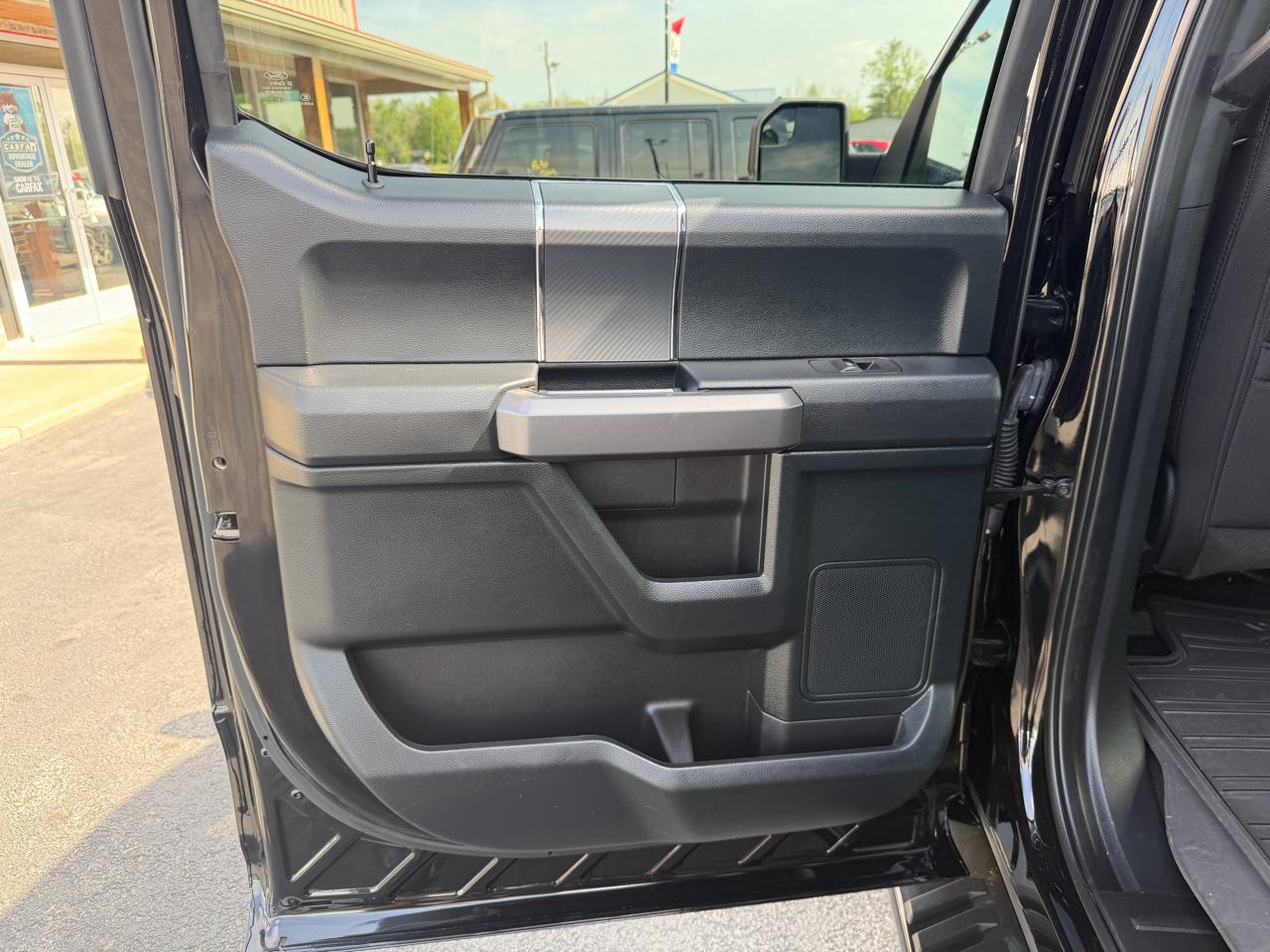 Ford F-150 4WD SuperCrew 145" XLT 2020