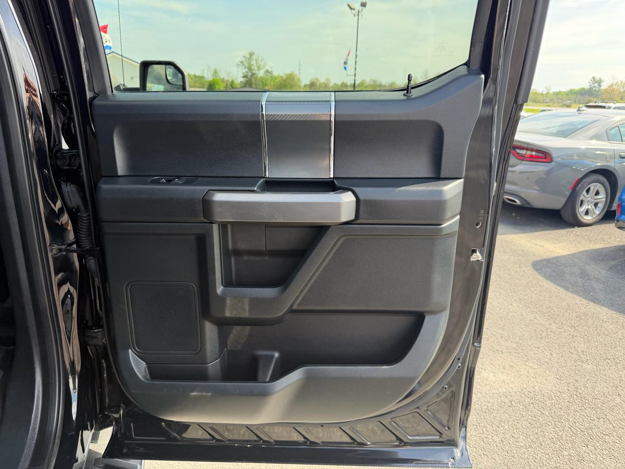 Ford F-150 4WD SuperCrew 145" XLT 2020