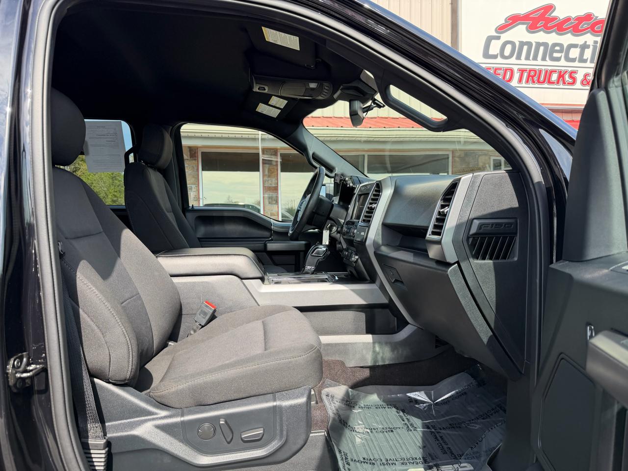 Ford F-150 4WD SuperCrew 145" XLT 2020