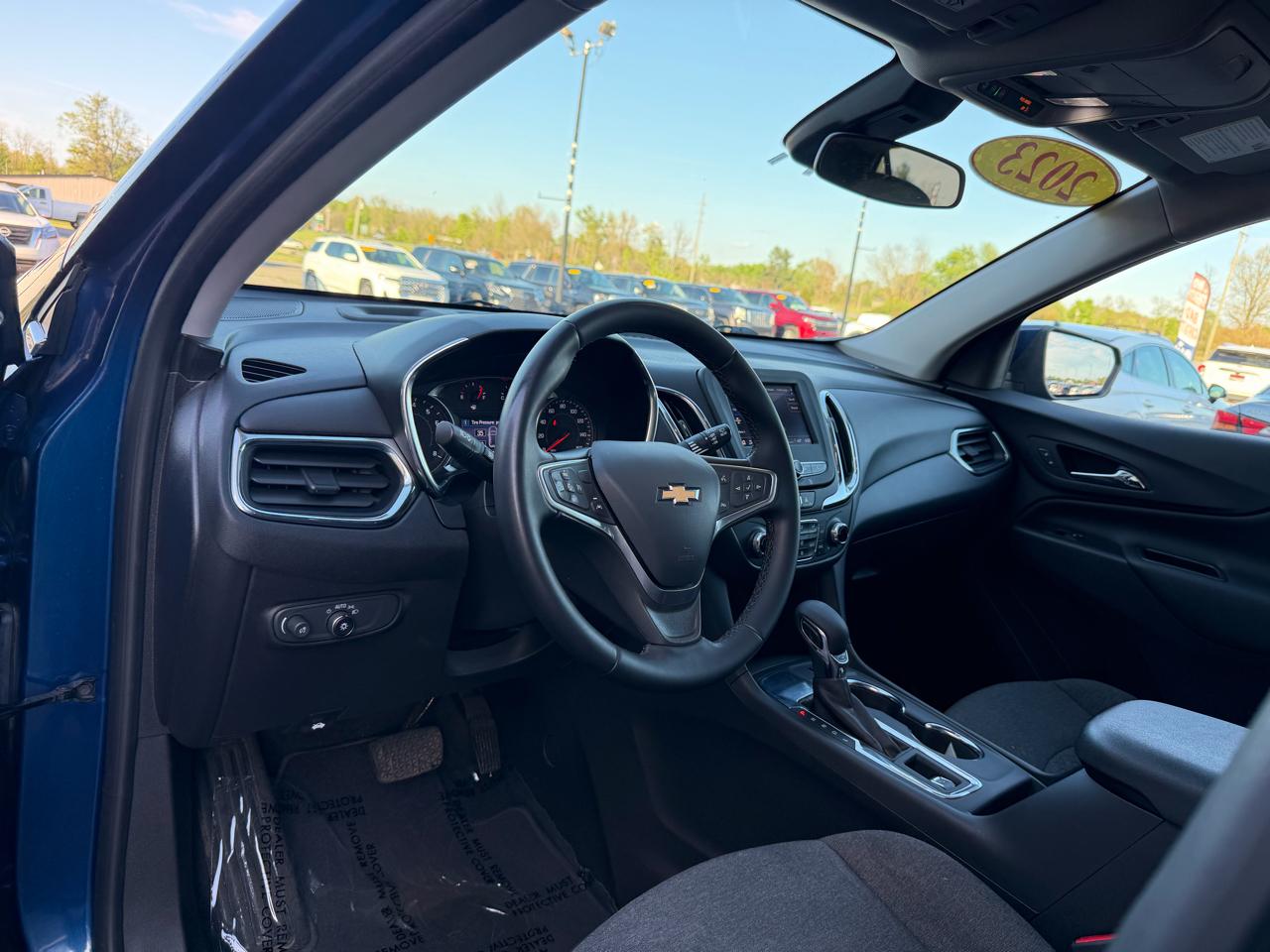 Chevrolet Equinox FWD 4dr LT w/2FL 2023