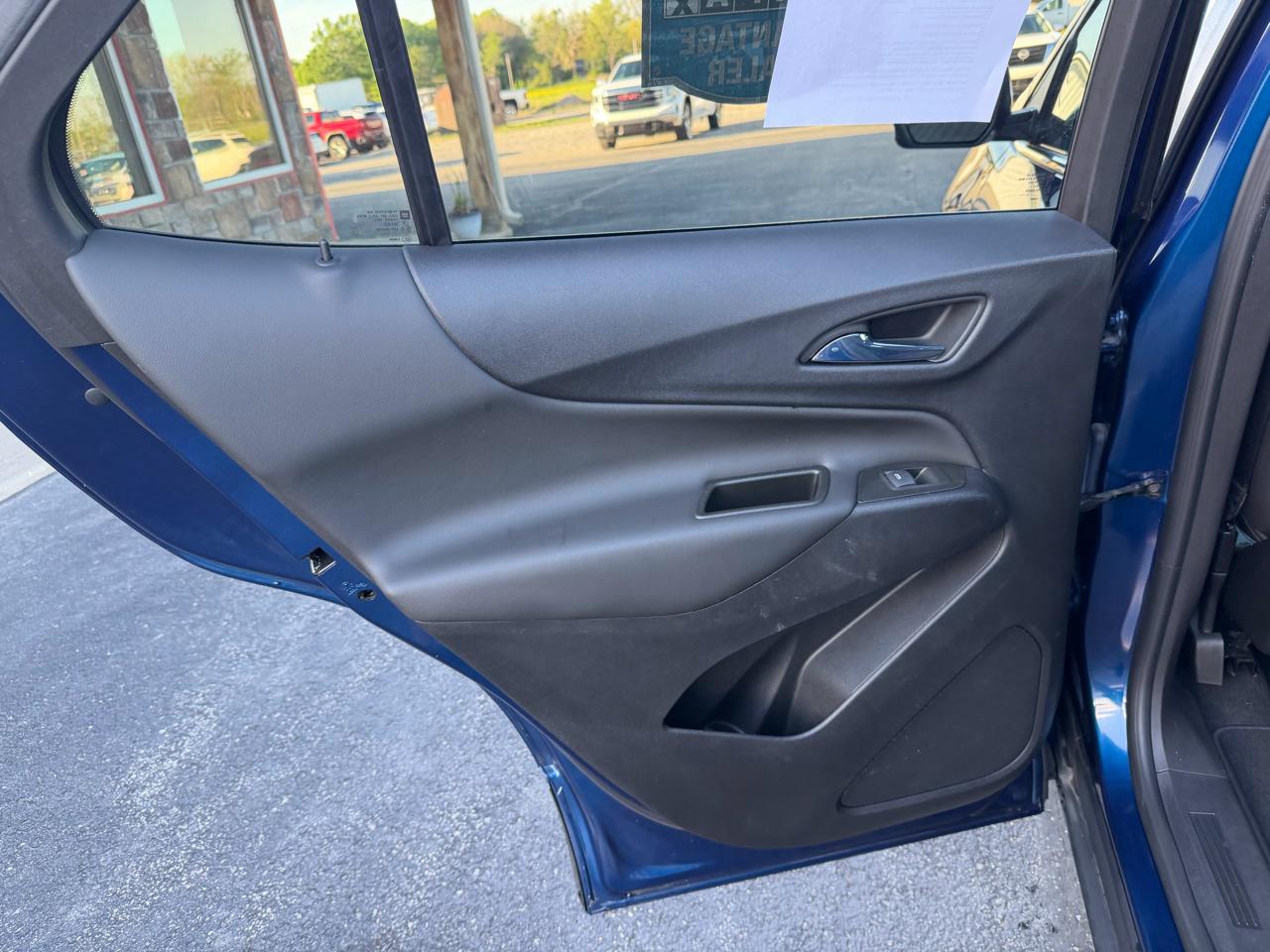 Chevrolet Equinox FWD 4dr LT w/2FL 2023