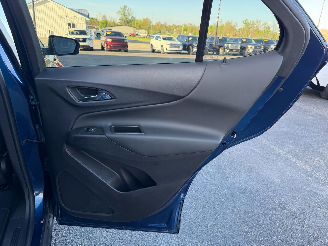 Chevrolet Equinox FWD 4dr LT w/2FL 2023