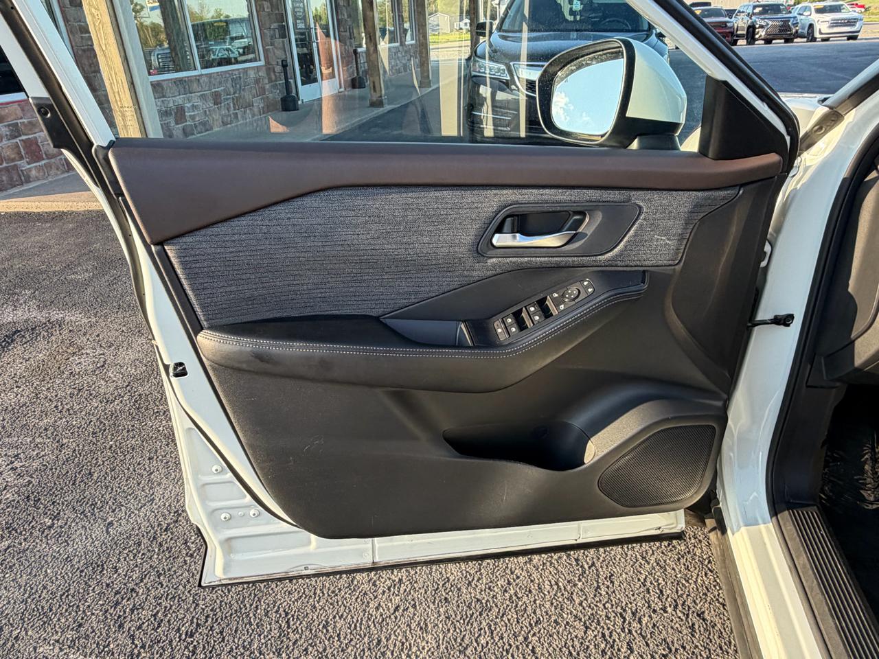 Nissan Rogue FWD SV 2023