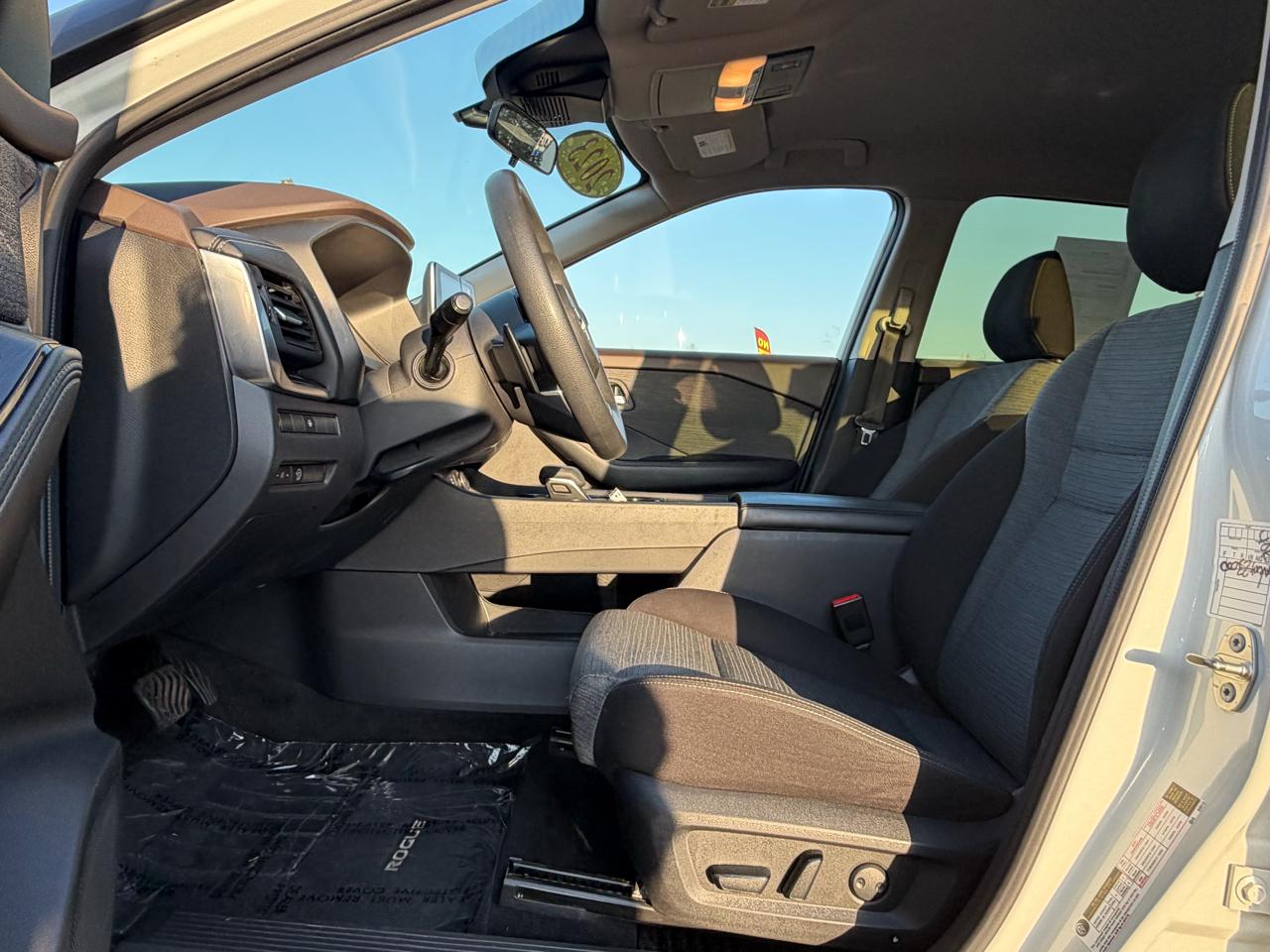 Nissan Rogue FWD SV 2023