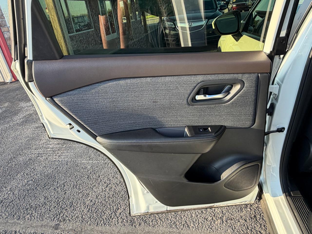 Nissan Rogue FWD SV 2023