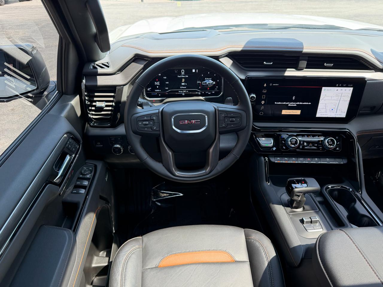 GMC Sierra 1500 4WD Crew Cab 147" AT4 2025