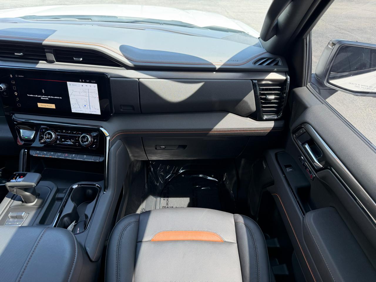 GMC Sierra 1500 4WD Crew Cab 147" AT4 2025