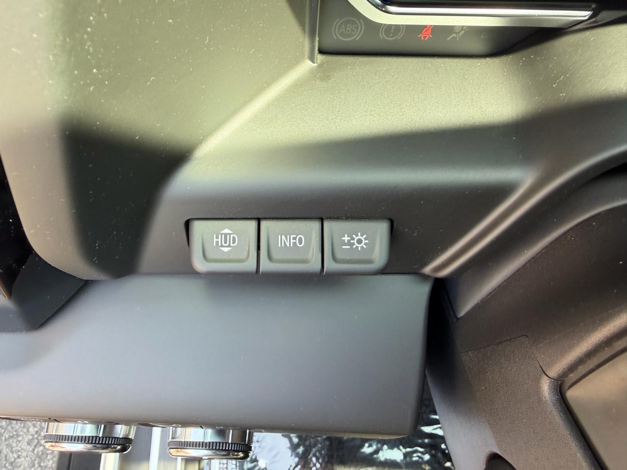 GMC Sierra 1500 4WD Crew Cab 147" AT4 2025