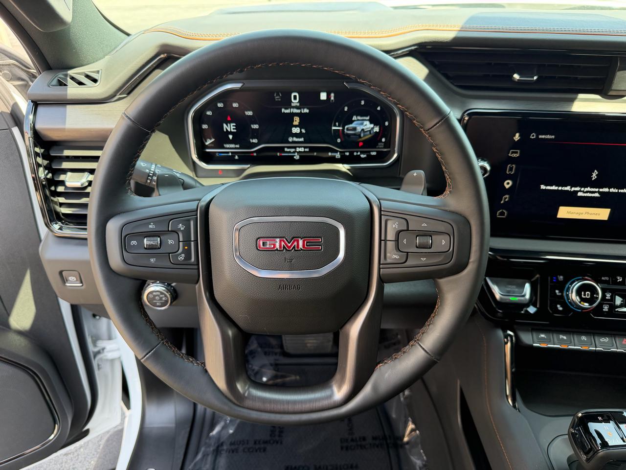 GMC Sierra 1500 4WD Crew Cab 147" AT4 2025