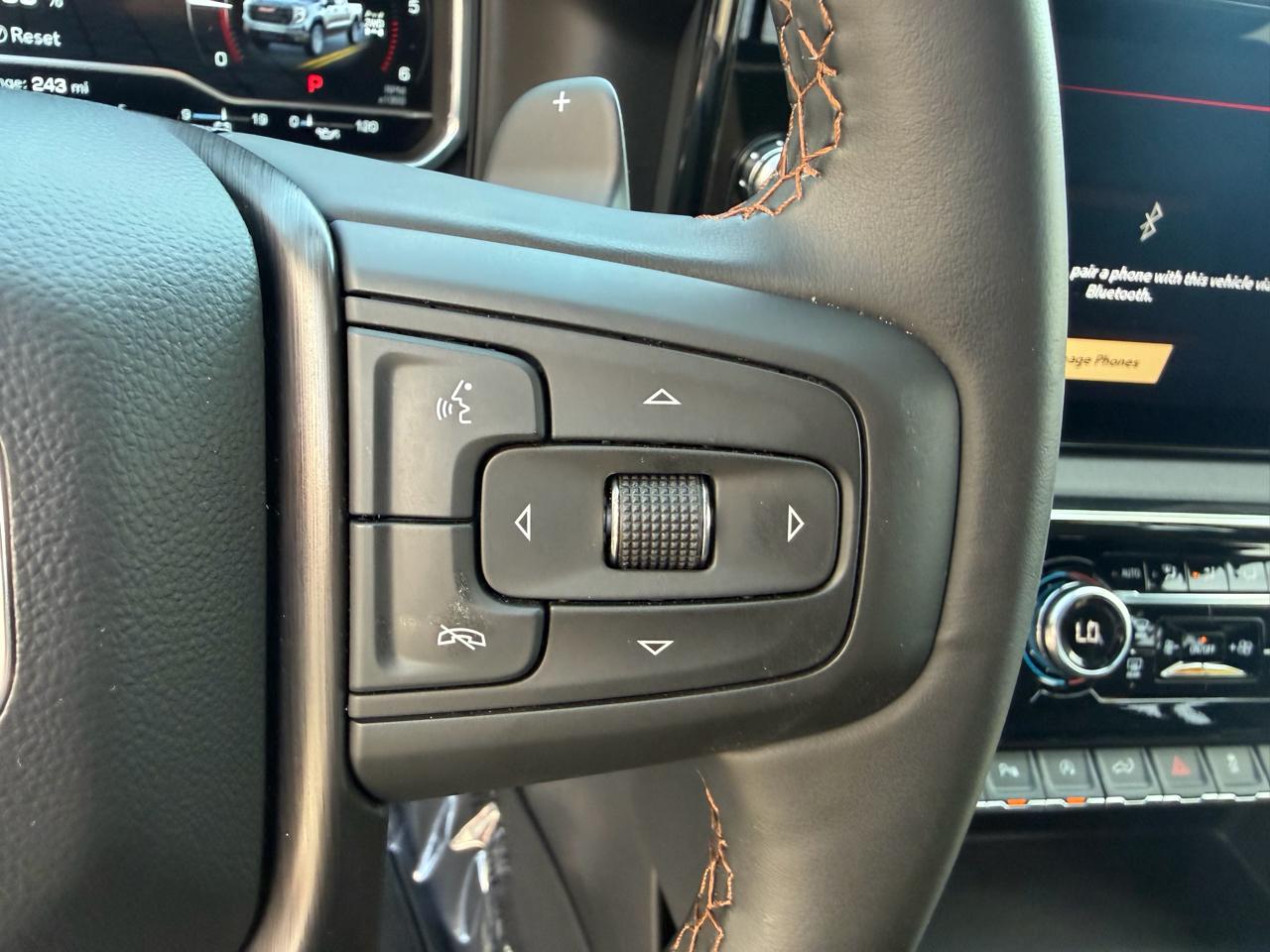 GMC Sierra 1500 4WD Crew Cab 147" AT4 2025