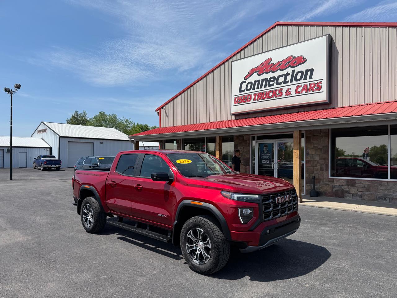 GMC Canyon 4WD Crew Cab AT4 2024