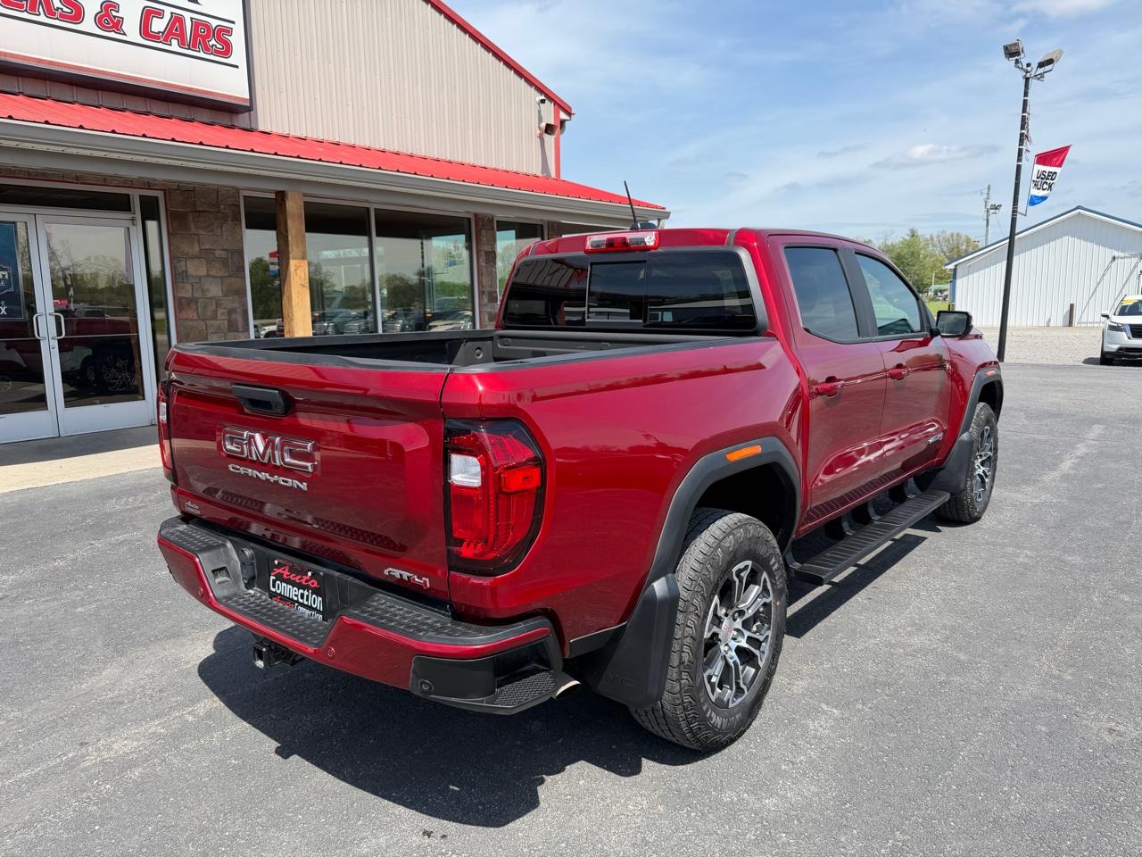 GMC Canyon 4WD Crew Cab AT4 2024