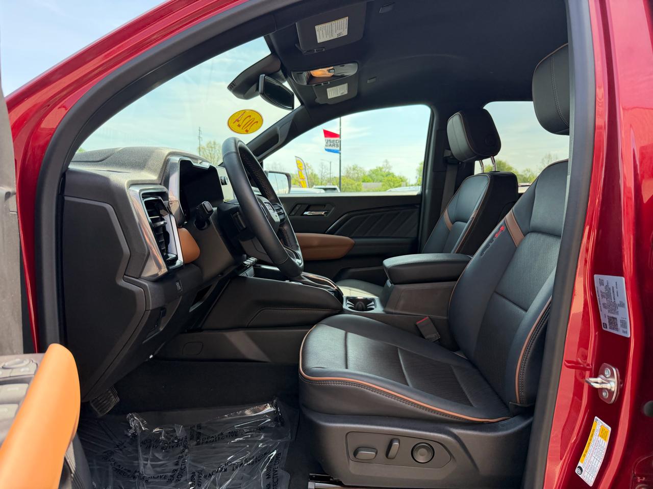 GMC Canyon 4WD Crew Cab AT4 2024