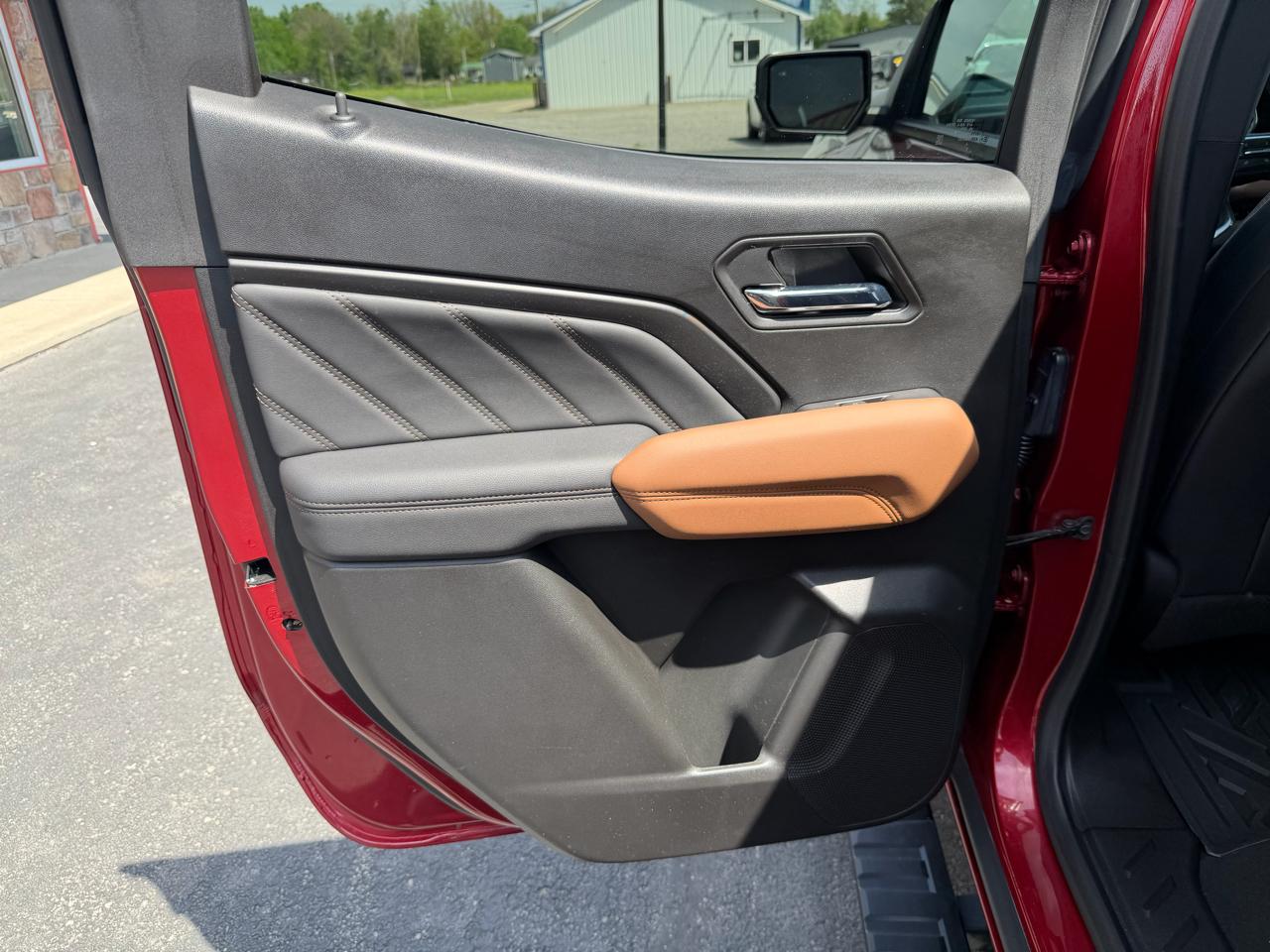 GMC Canyon 4WD Crew Cab AT4 2024