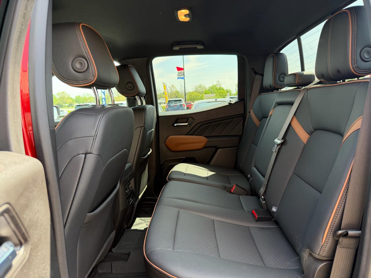 GMC Canyon 4WD Crew Cab AT4 2024