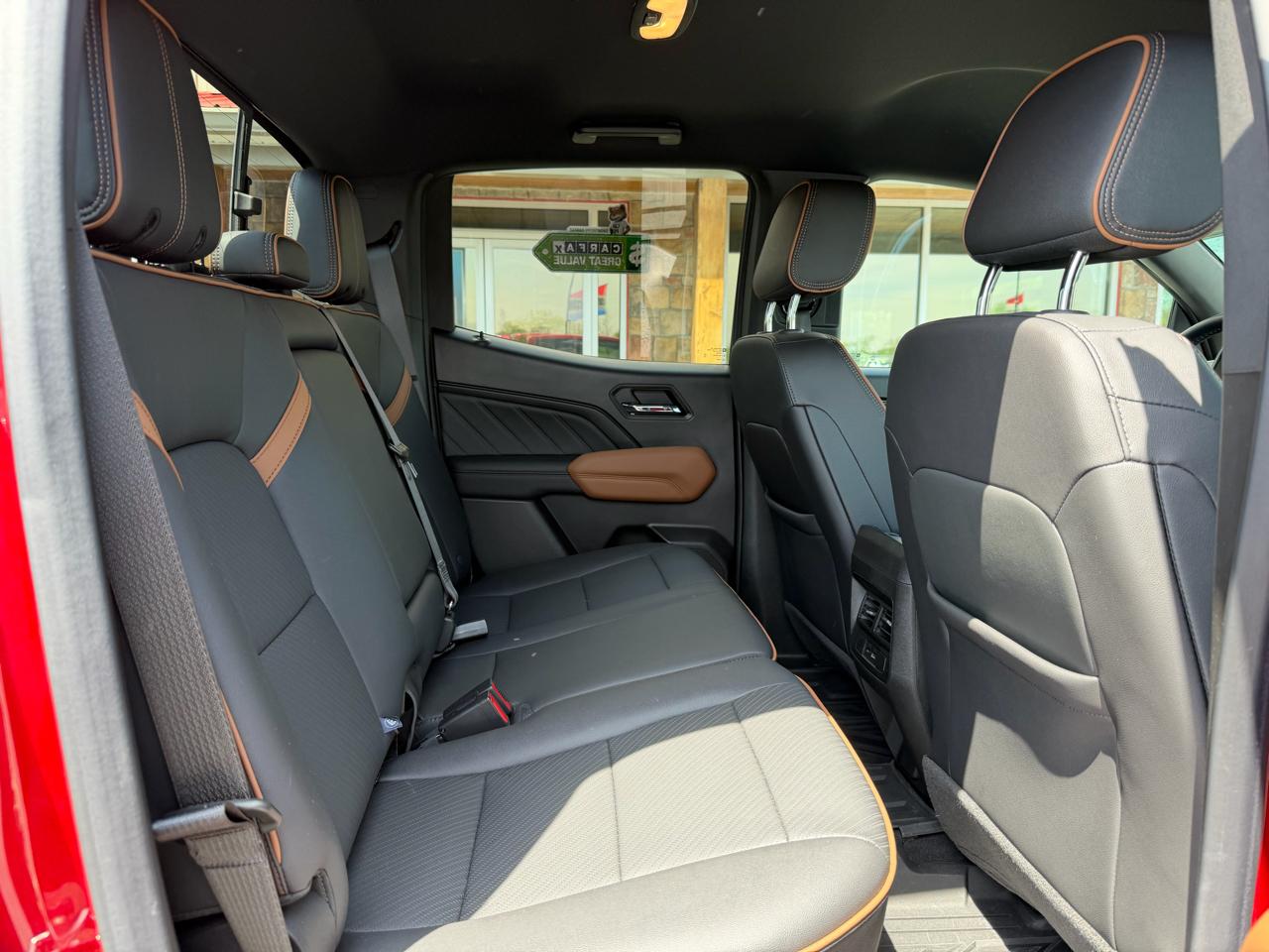 GMC Canyon 4WD Crew Cab AT4 2024