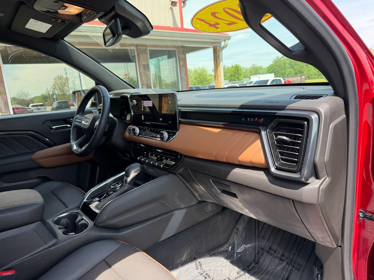 GMC Canyon 4WD Crew Cab AT4 2024