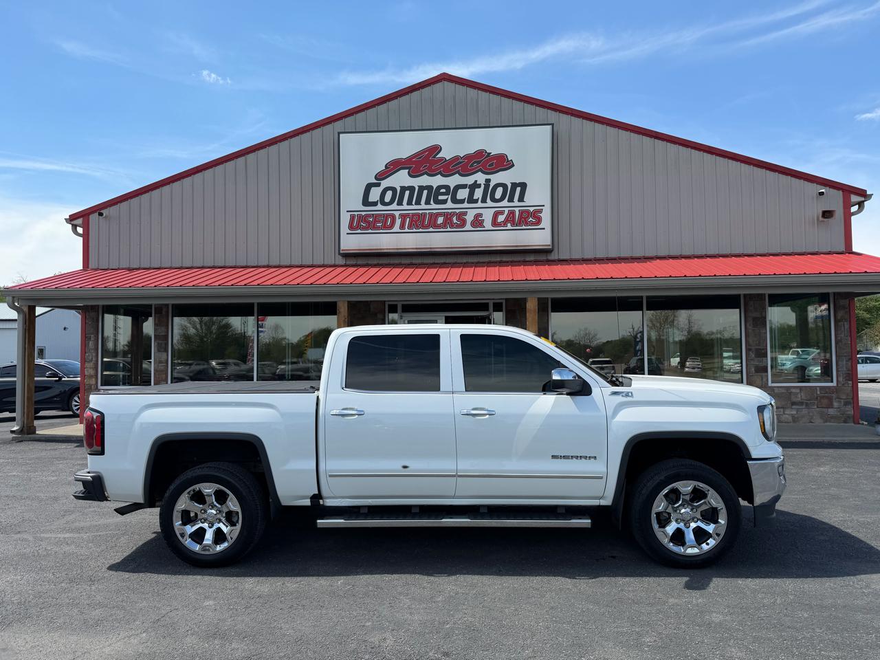 GMC Sierra 1500 4WD Crew Cab 143.5" SLT 2017