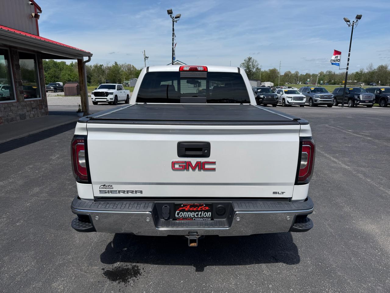 GMC Sierra 1500 4WD Crew Cab 143.5" SLT 2017