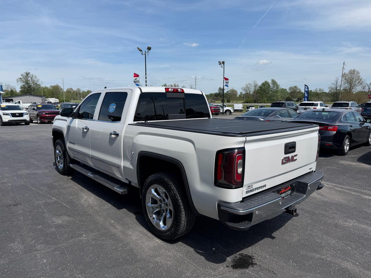GMC Sierra 1500 4WD Crew Cab 143.5" SLT 2017