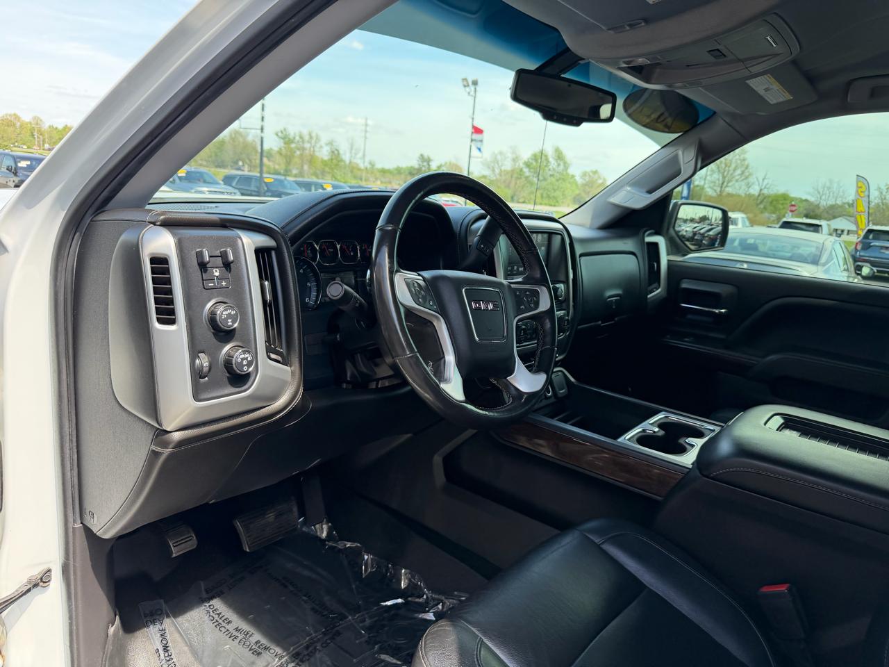 GMC Sierra 1500 4WD Crew Cab 143.5" SLT 2017