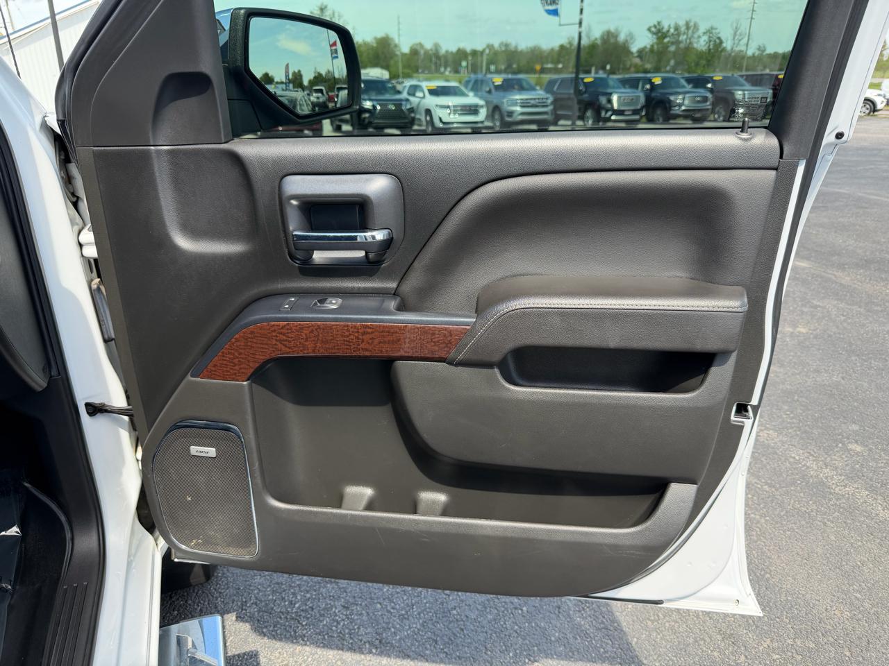 GMC Sierra 1500 4WD Crew Cab 143.5" SLT 2017