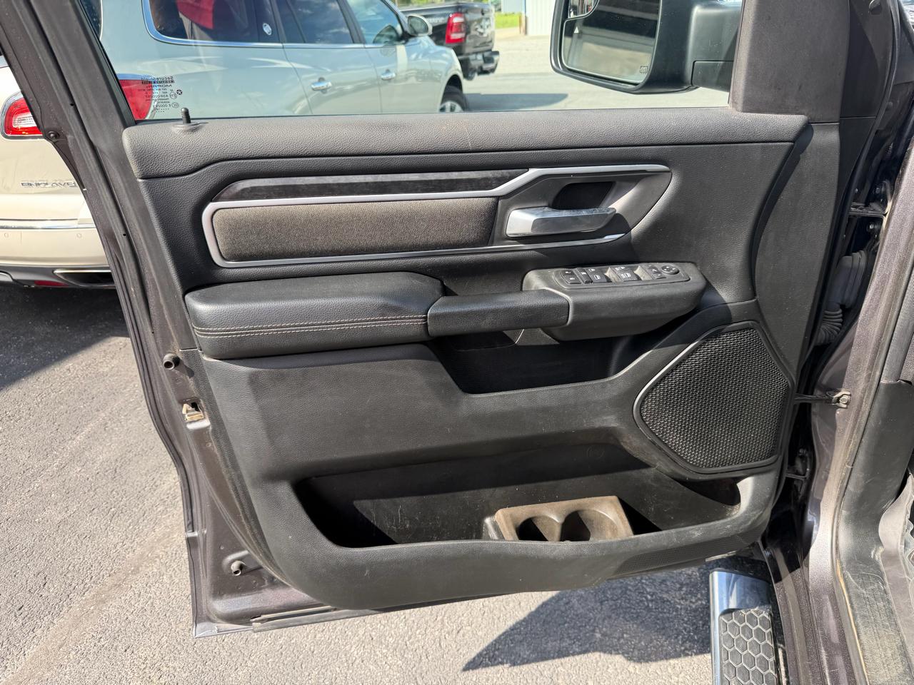 RAM 1500 Big Horn 4x4 Quad Cab 6'4" Box 2019