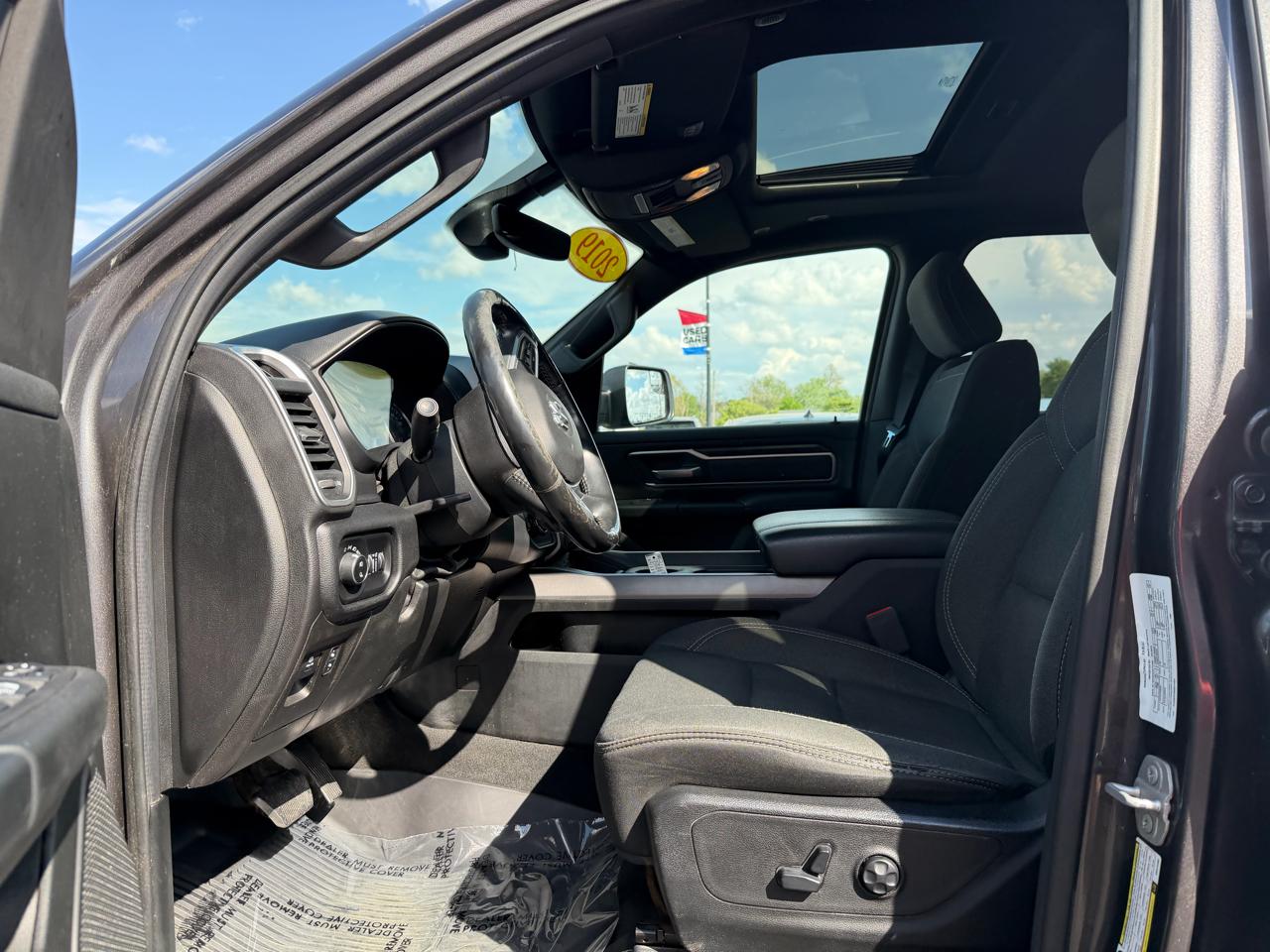 RAM 1500 Big Horn 4x4 Quad Cab 6'4" Box 2019