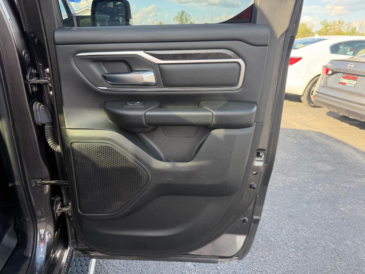 RAM 1500 Big Horn 4x4 Quad Cab 6'4" Box 2019