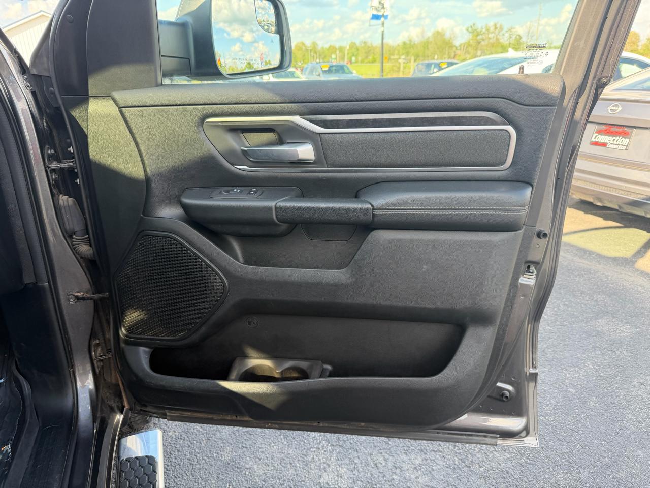 RAM 1500 Big Horn 4x4 Quad Cab 6'4" Box 2019