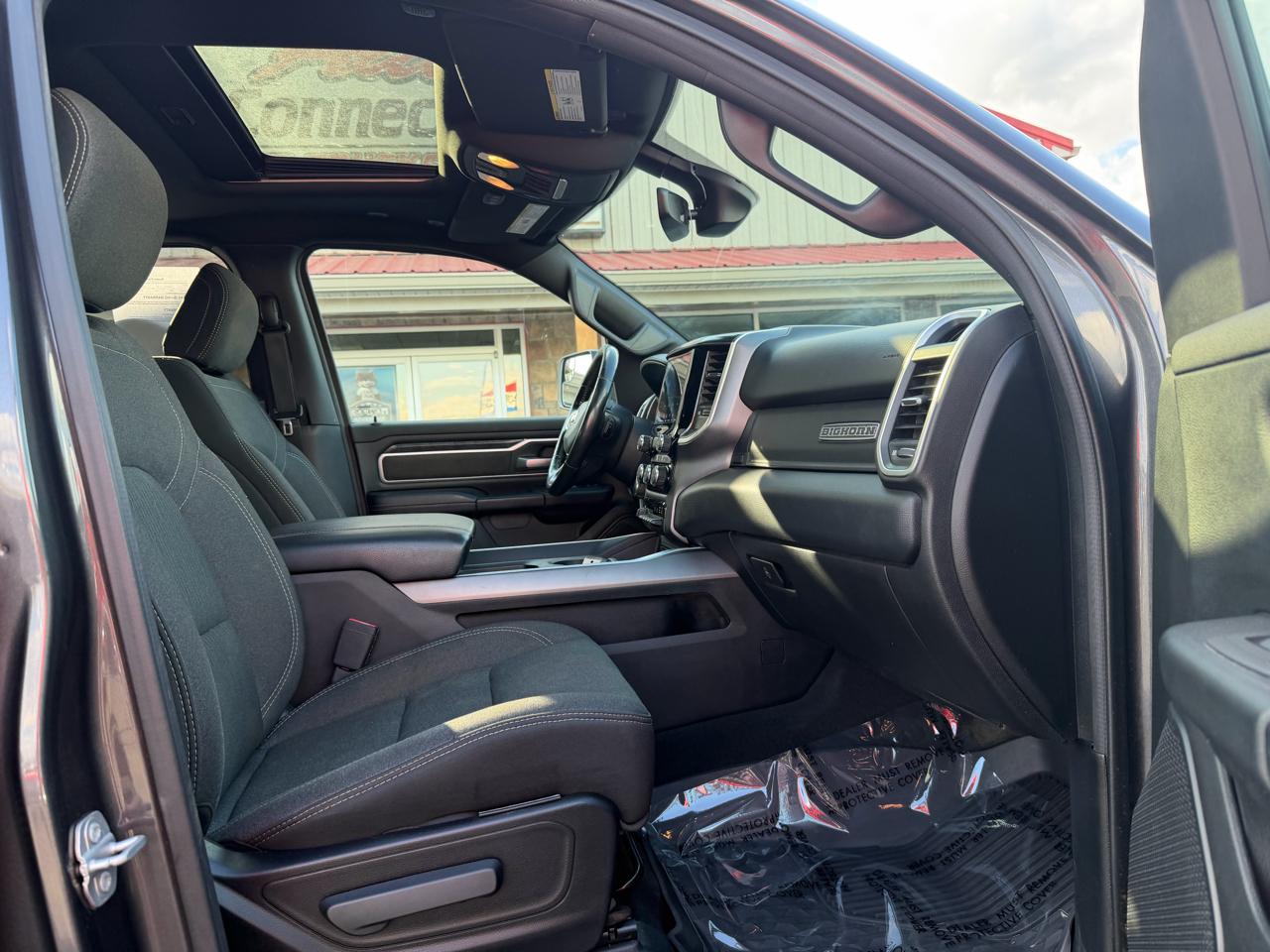 RAM 1500 Big Horn 4x4 Quad Cab 6'4" Box 2019