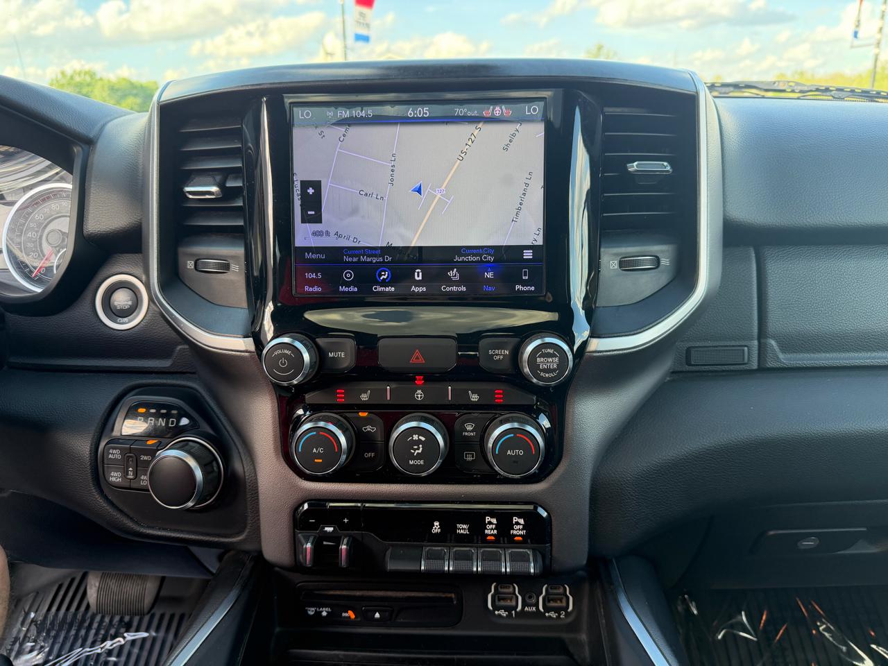 RAM 1500 Big Horn 4x4 Quad Cab 6'4" Box 2019