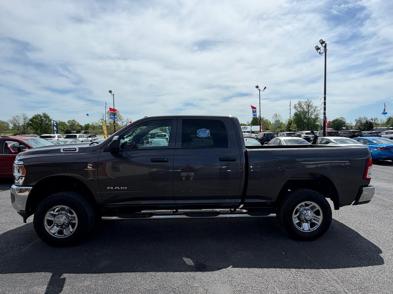 RAM 2500 Tradesman 4x4 Crew Cab 6'4" Box 2021