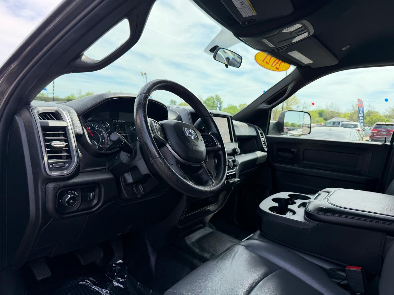 RAM 2500 Tradesman 4x4 Crew Cab 6'4" Box 2021