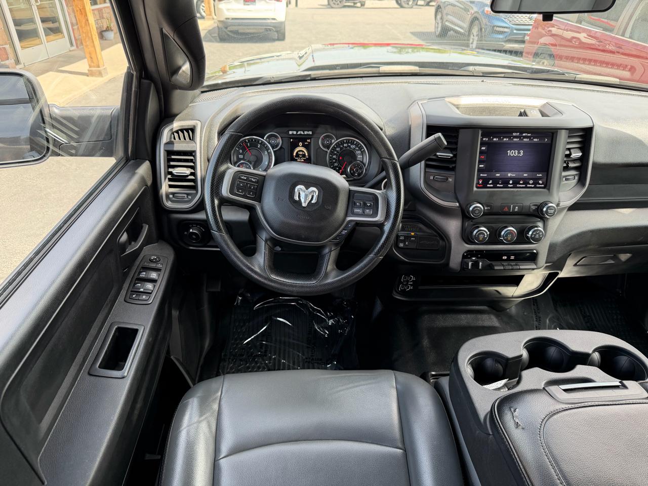 RAM 2500 Tradesman 4x4 Crew Cab 6'4" Box 2021