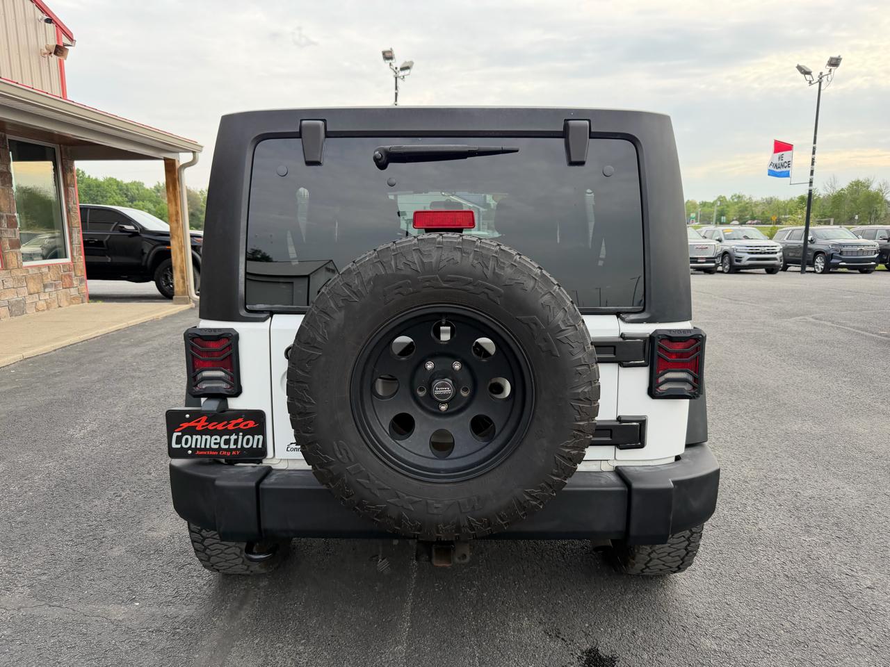 Jeep Wrangler Unlimited 4WD 4dr Sport 2016