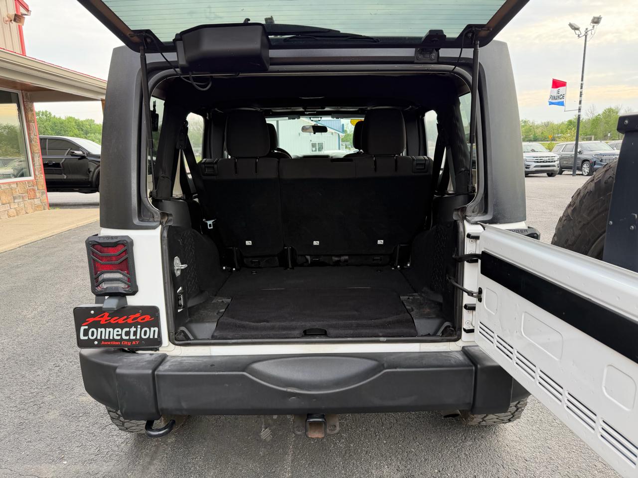 Jeep Wrangler Unlimited 4WD 4dr Sport 2016